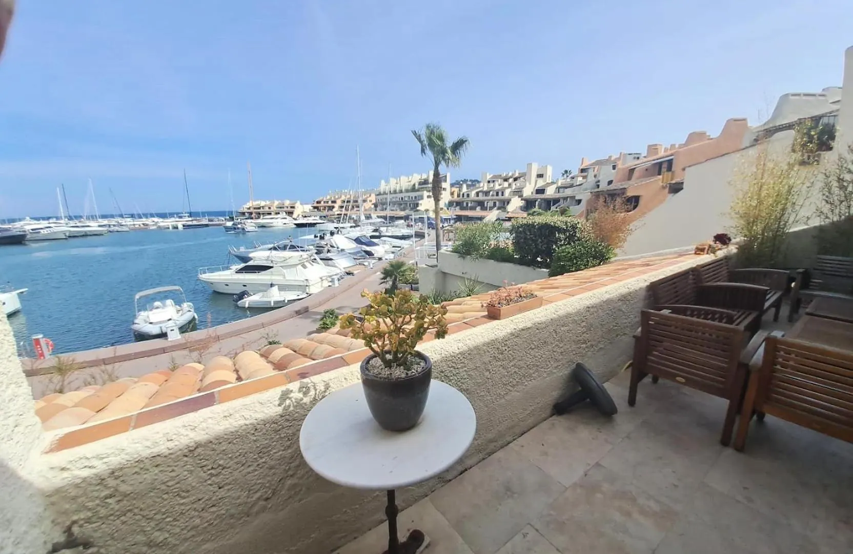 Marcogblan - Superbe T4 Refait A Neuf Avec Vue Port Apartment Cogolin