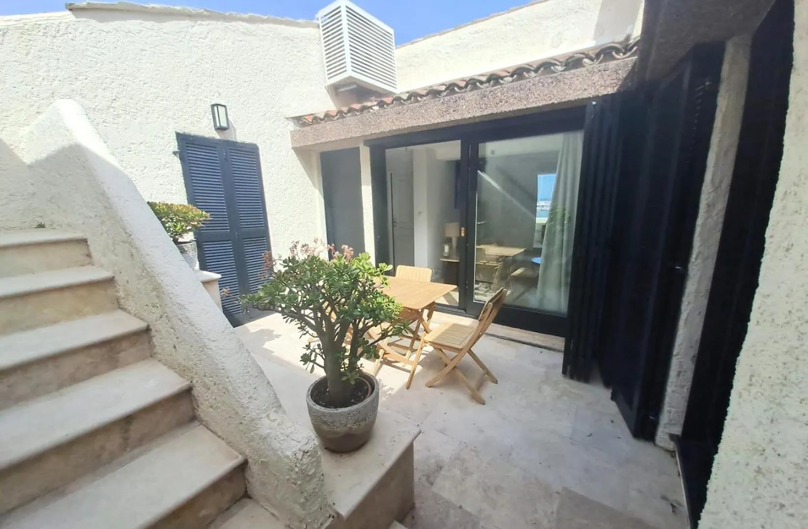 Marcogblan - Superbe T4 Refait A Neuf Avec Vue Port Apartment Cogolin